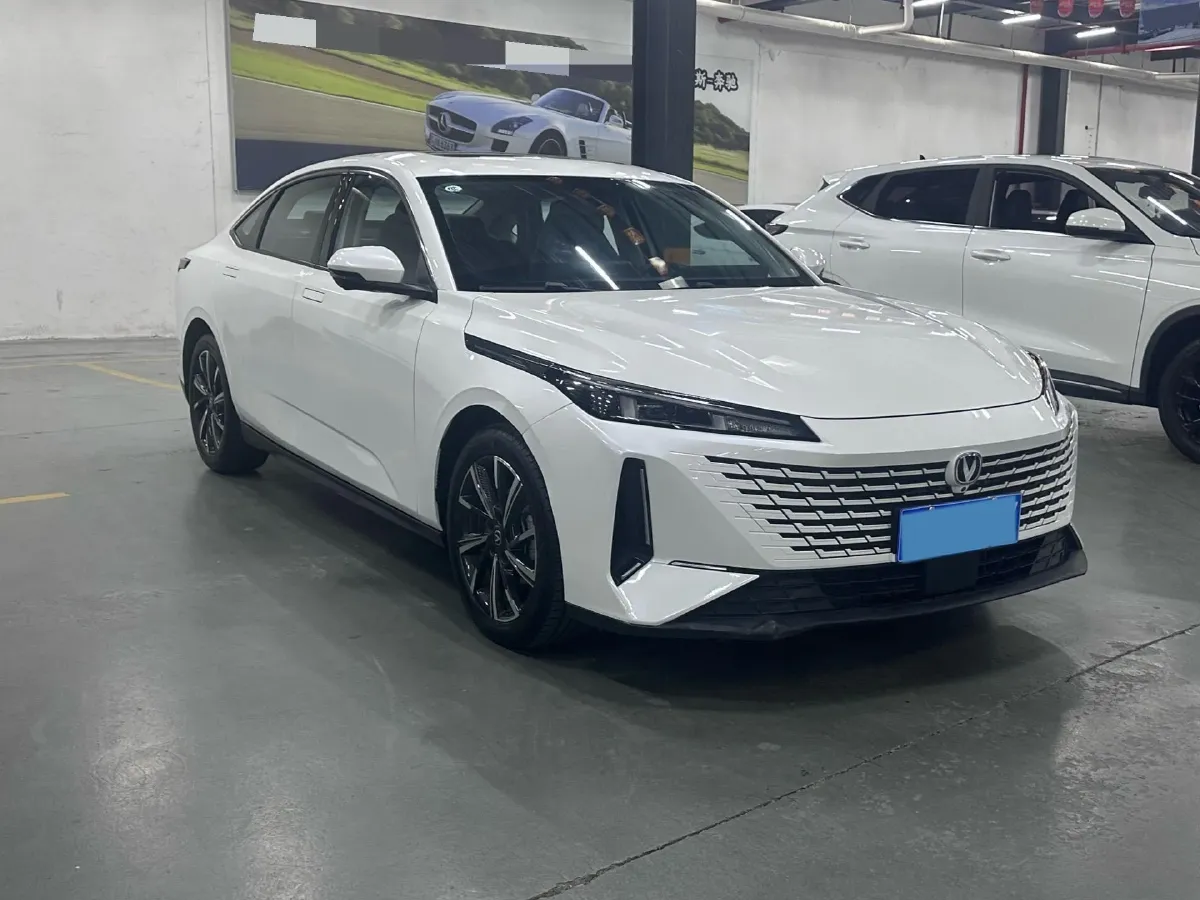 2023 ChangAn Lamore 1.5T 170HP L4 7DCT,autocango,china used car exporter,china ev exporter,chinese used car exporter,chinese used ev exporter