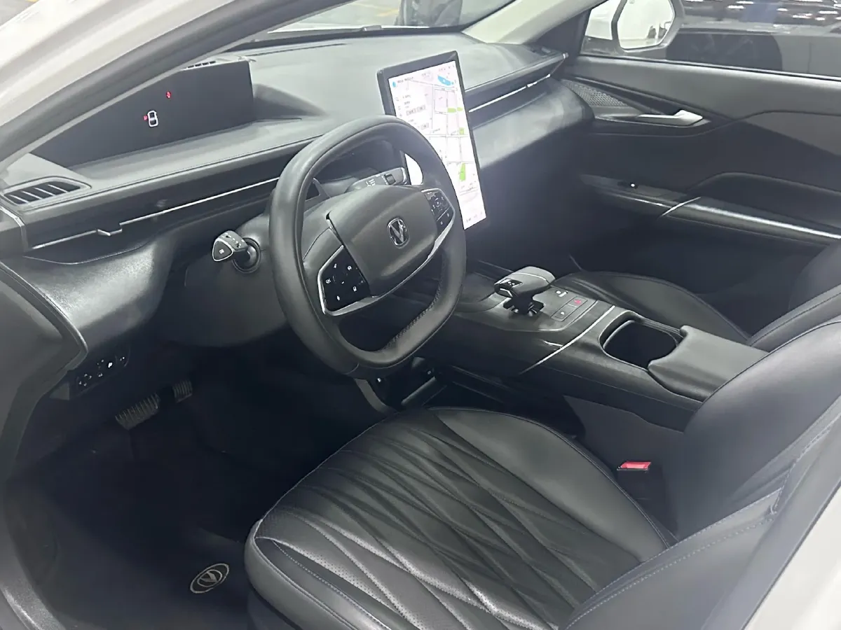 2023 ChangAn Lamore 1.5T 170HP L4 7DCT,autocango,china used car exporter,china ev exporter,chinese used car exporter,chinese used ev exporter