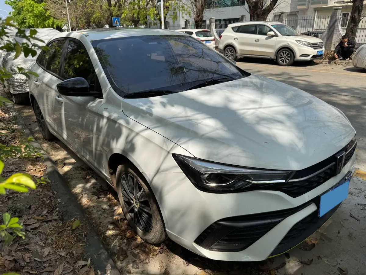2021 Roewe i5 1.5L 120HP L4 CVT,autocango,china used car exporter,china ev exporter,chinese used car exporter,chinese used ev exporter