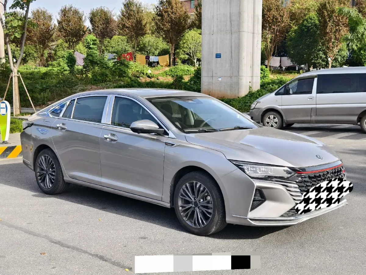 2021 DongFeng Aeolus YiXuan MAX 1.5T 190HP L4 7DCT,autocango,china used car exporter,china ev exporter,chinese used car exporter,chinese used ev exporter