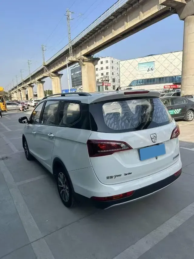 2019 BaoJun 730 1.5T 151HP L4 CVT,autocango,china used car exporter,china ev exporter,chinese used car exporter,chinese used ev exporter