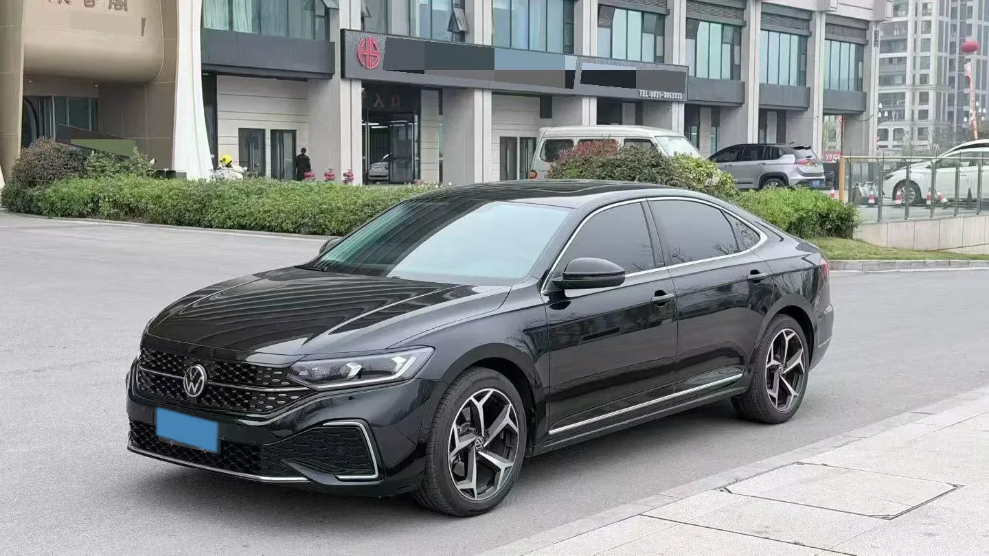 2025 Volkswagen Passat 2.0T 220HP L4 7DCT,autocango,china used car exporter,china ev exporter,chinese used car exporter,chinese used ev exporter
