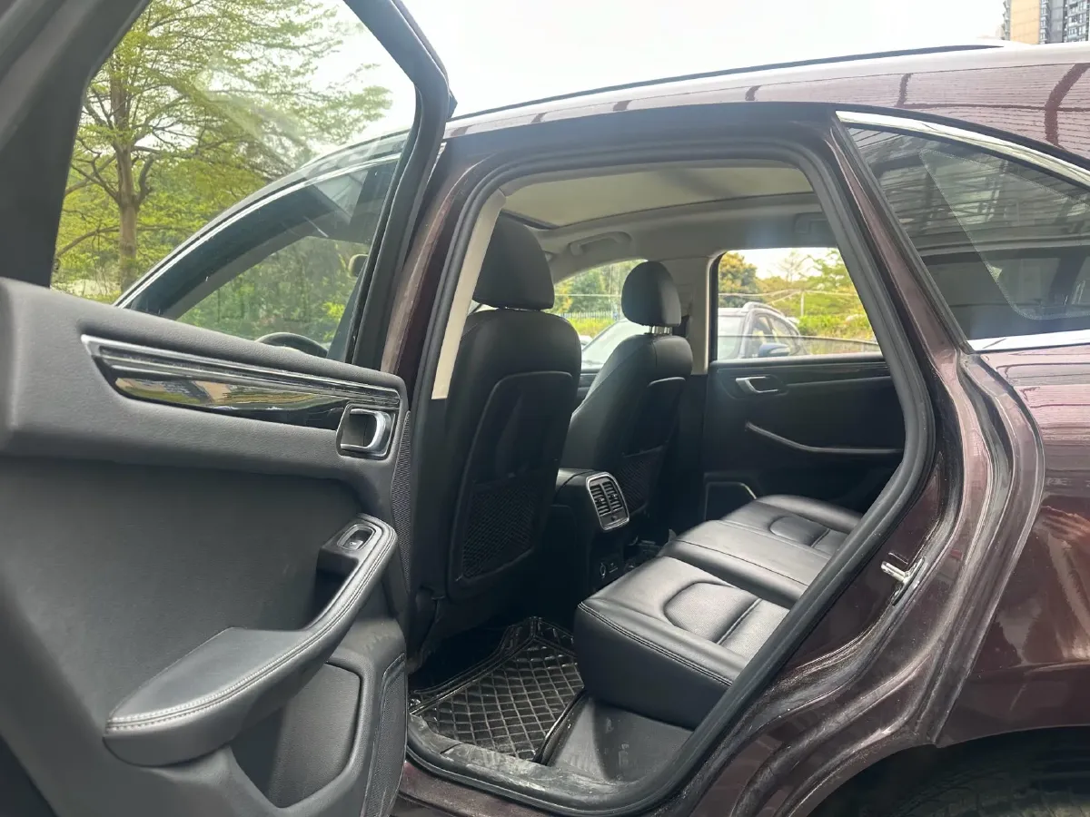 2017 Zotye SR9 2.0T 190HP L4 6DCT,autocango,china used car exporter,china ev exporter,chinese used car exporter,chinese used ev exporter