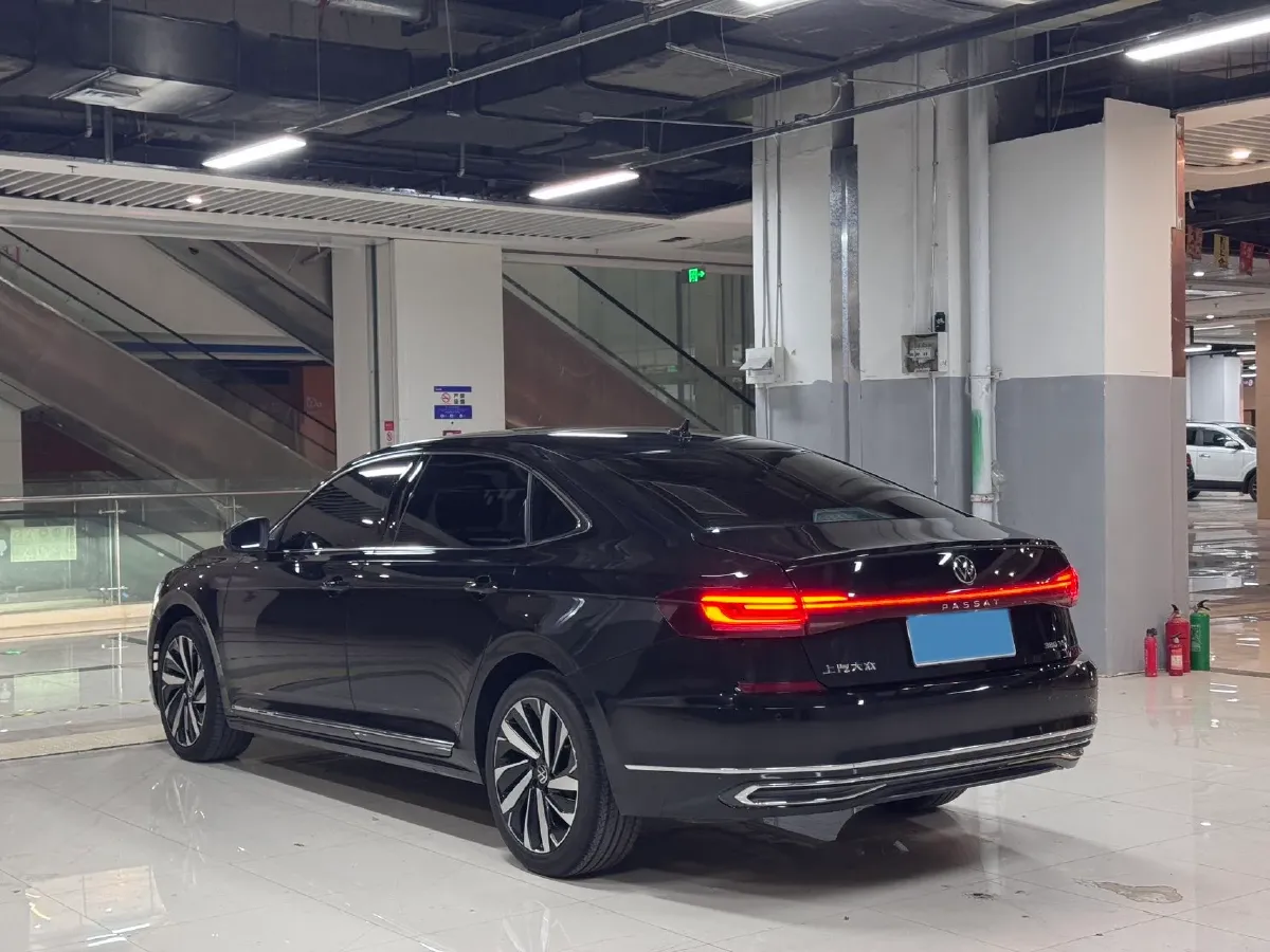 2024 Volkswagen Passat 2.0T 220HP L4 7DCT,autocango,china used car exporter,china ev exporter,chinese used car exporter,chinese used ev exporter