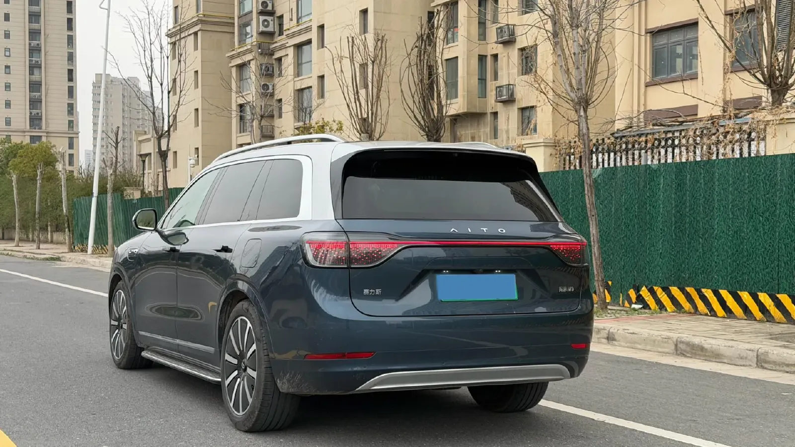 2024 AITO AITO M9 1.5T 152HP L4 REEV 42KWH,autocango,china used car exporter,china ev exporter,chinese used car exporter,chinese used ev exporter