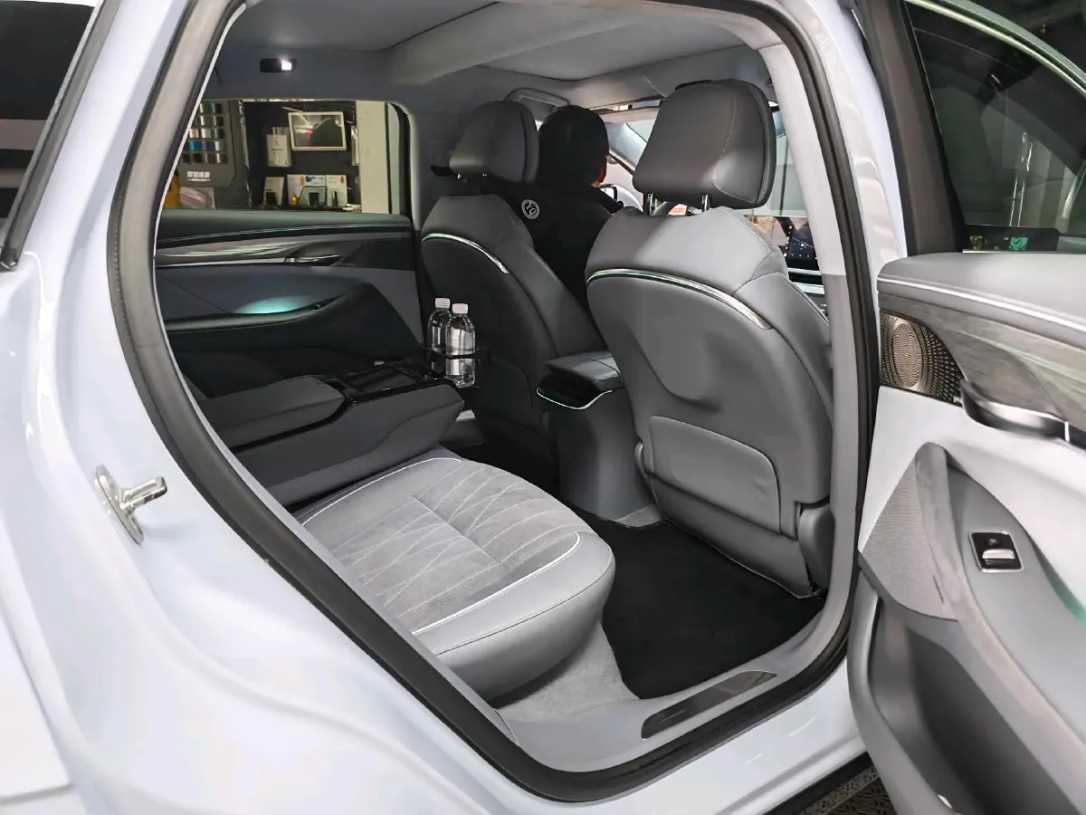 2023 Voyah ZhuiGuang BEV 82.11KWH,autocango,china used car exporter,china ev exporter,chinese used car exporter,chinese used ev exporter