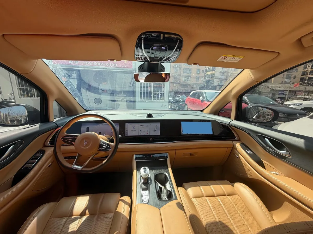 2022 Voyah Dream 1.5T 136HP L4 PHEV 25.57KWH,autocango,china used car exporter,china ev exporter,chinese used car exporter,chinese used ev exporter