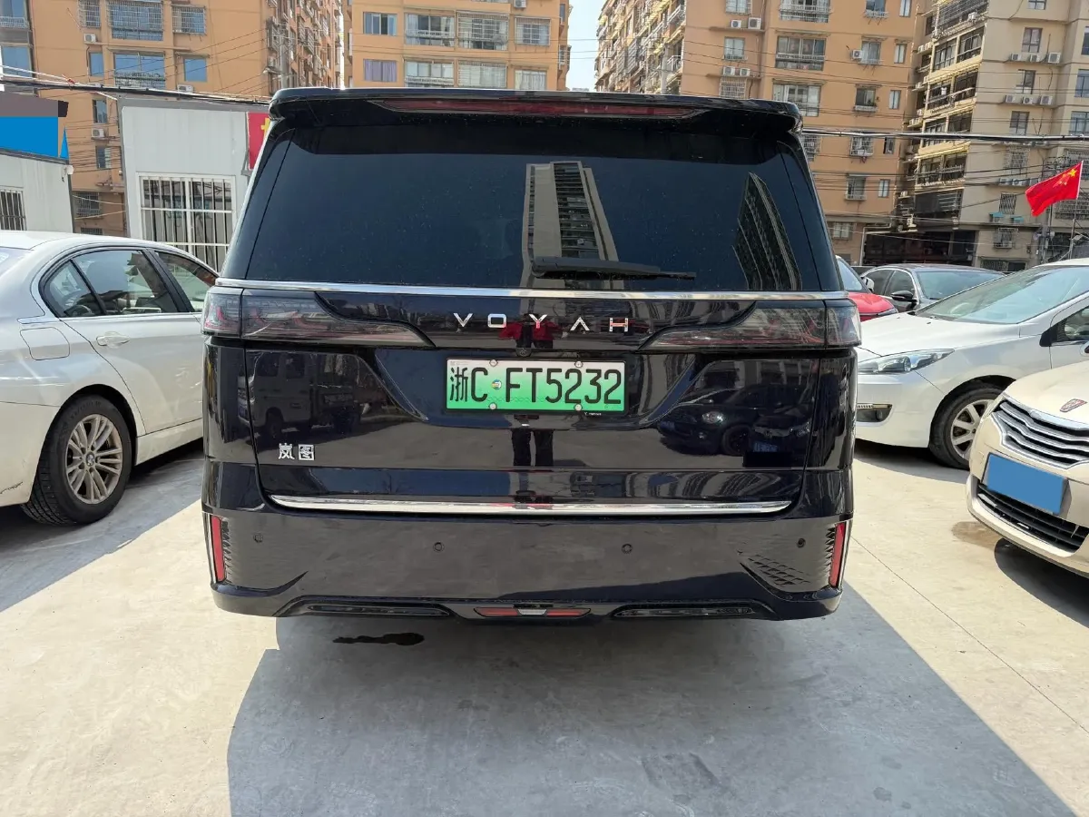 2022 Voyah Dream 1.5T 136HP L4 PHEV 25.57KWH,autocango,china used car exporter,china ev exporter,chinese used car exporter,chinese used ev exporter