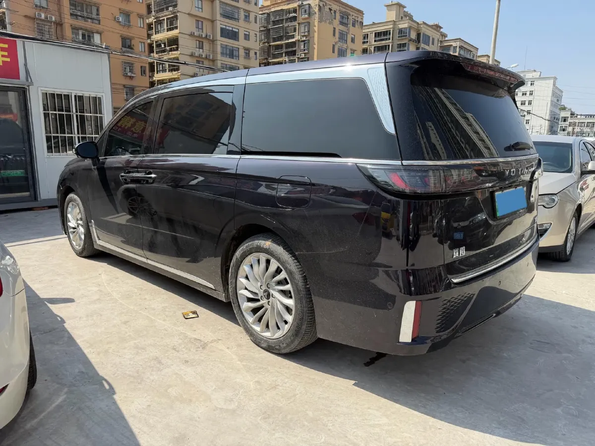 2022 Voyah Dream 1.5T 136HP L4 PHEV 25.57KWH,autocango,china used car exporter,china ev exporter,chinese used car exporter,chinese used ev exporter