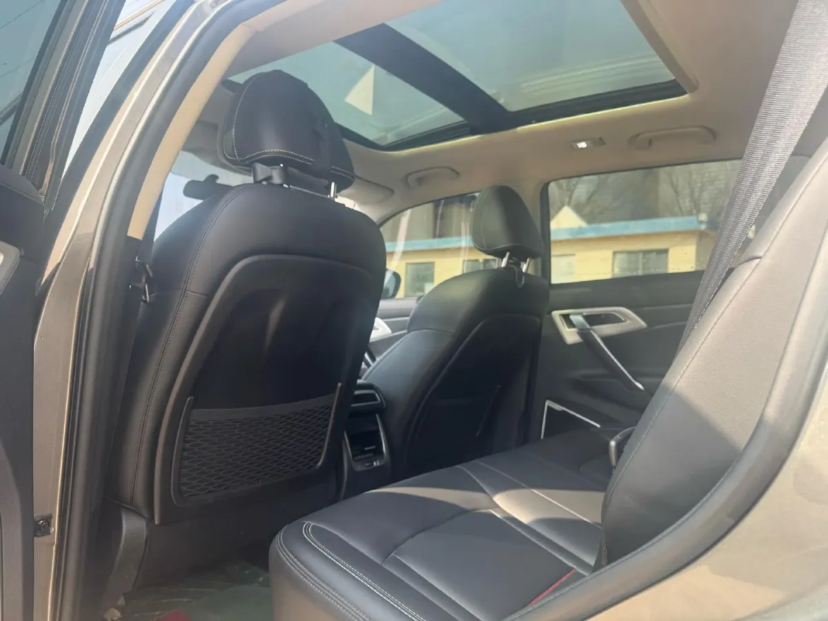 2020 Roewe i6 1.5T 169HP L4 7DCT,autocango,china used car exporter,china ev exporter,chinese used car exporter,chinese used ev exporter