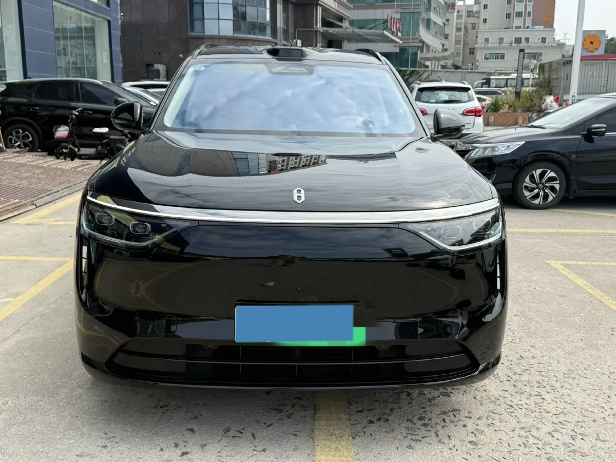 2025 AITO AITO M8 REEV 160HP REEV 53.4KWH,autocango,china used car exporter,china ev exporter,chinese used car exporter,chinese used ev exporter