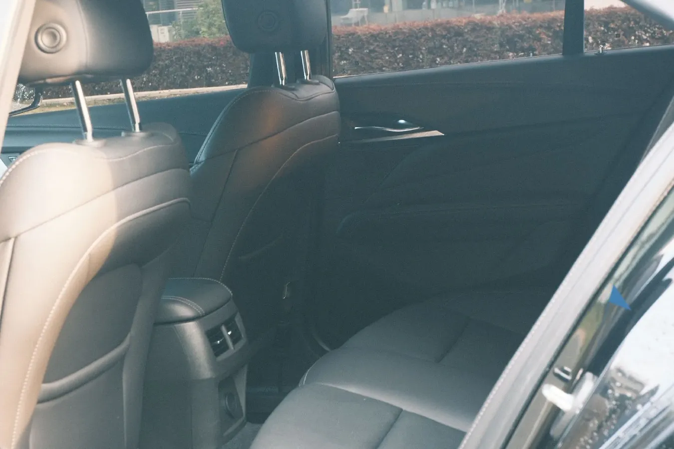 2022 Cadillac CT4 2.0T 237HP L4 8AT,autocango,china used car exporter,china ev exporter,chinese used car exporter,chinese used ev exporter