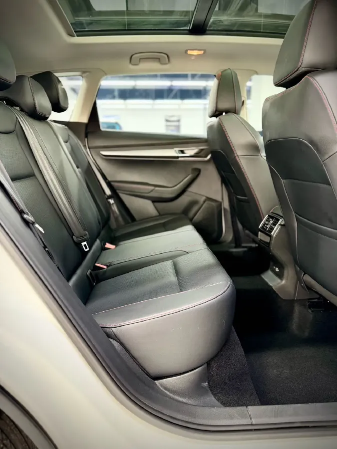 2023 Skoda Karoq 1.4T 150HP L4 7DCT,autocango,china used car exporter,china ev exporter,chinese used car exporter,chinese used ev exporter