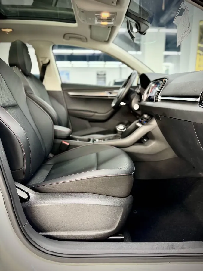 2023 Skoda Karoq 1.4T 150HP L4 7DCT,autocango,china used car exporter,china ev exporter,chinese used car exporter,chinese used ev exporter