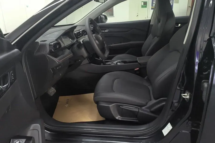 2025 DongFeng Aeolus YiXuan 1.5L 125HP L4 6DCT,autocango,china used car exporter,china ev exporter,chinese used car exporter,chinese used ev exporter