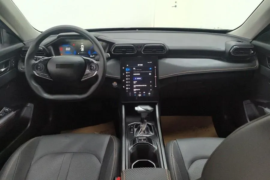 2025 DongFeng Aeolus YiXuan 1.5L 125HP L4 6DCT,autocango,china used car exporter,china ev exporter,chinese used car exporter,chinese used ev exporter