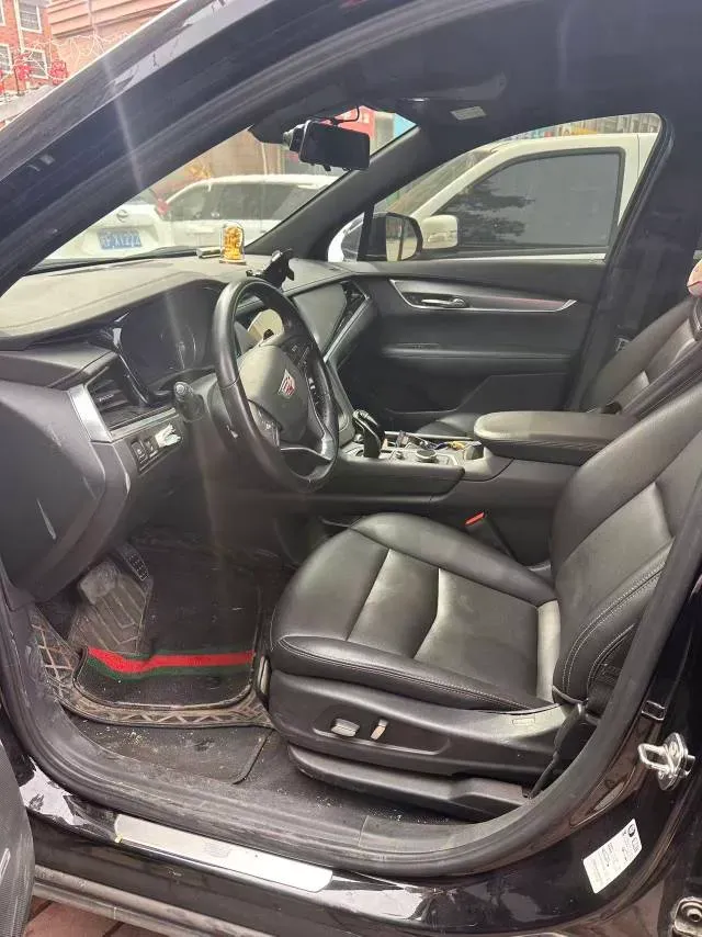 2022 Cadillac XT6 2.0T 237HP L4 9AT,autocango,china used car exporter,china ev exporter,chinese used car exporter,chinese used ev exporter