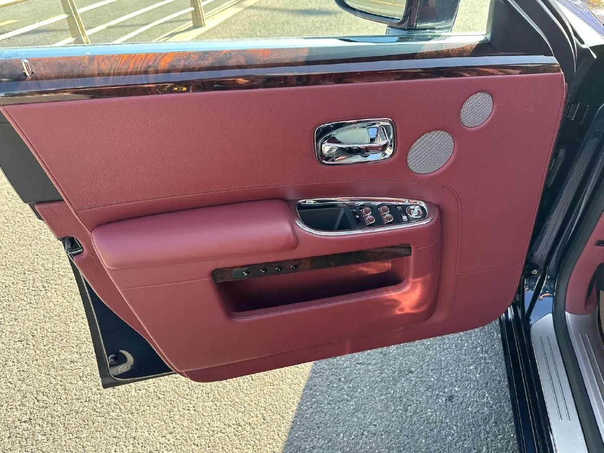 2018 Rolls-Royce Ghost 6.6T 571HP V12 8AT,autocango,china used car exporter,china ev exporter,chinese used car exporter,chinese used ev exporter