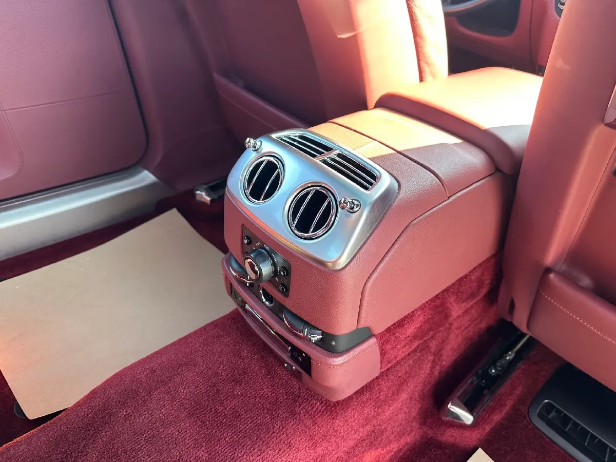 2018 Rolls-Royce Ghost 6.6T 571HP V12 8AT,autocango,china used car exporter,china ev exporter,chinese used car exporter,chinese used ev exporter