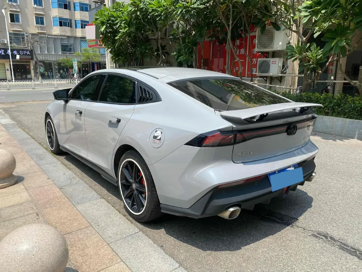 2022 ChangAn UNI-V 1.5T 188HP L4 7DCT,autocango,china used car exporter,china ev exporter,chinese used car exporter,chinese used ev exporter