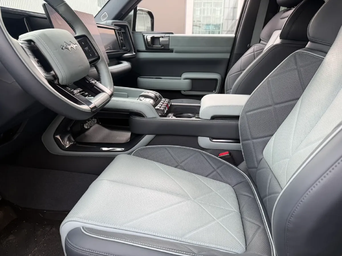 2023 FangChengBao Bao 5 1.5T 194HP L4 E-CVT PHEV 31.8KWH,autocango,china used car exporter,china ev exporter,chinese used car exporter,chinese used ev exporter