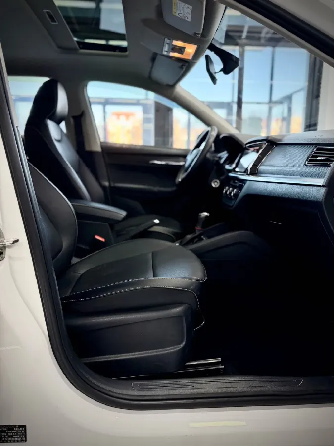 2021 Skoda Kamiq 1.5L 112HP L4 6AT,autocango,china used car exporter,china ev exporter,chinese used car exporter,chinese used ev exporter