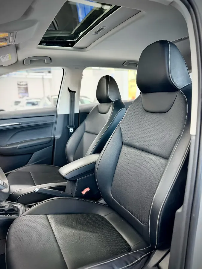 2021 Skoda Kamiq 1.5L 112HP L4 6AT,autocango,china used car exporter,china ev exporter,chinese used car exporter,chinese used ev exporter