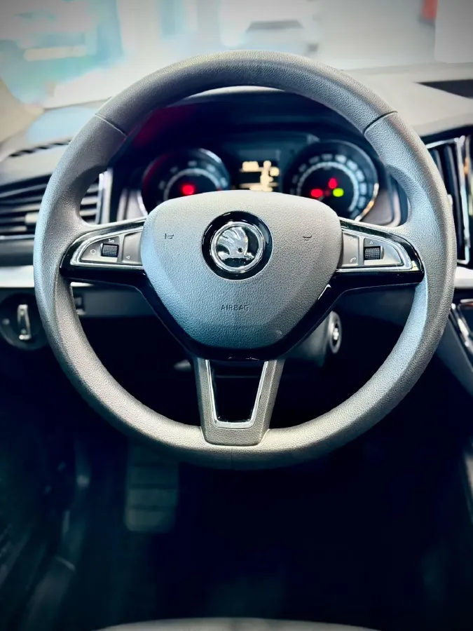 2021 Skoda Kamiq 1.5L 112HP L4 6AT,autocango,china used car exporter,china ev exporter,chinese used car exporter,chinese used ev exporter