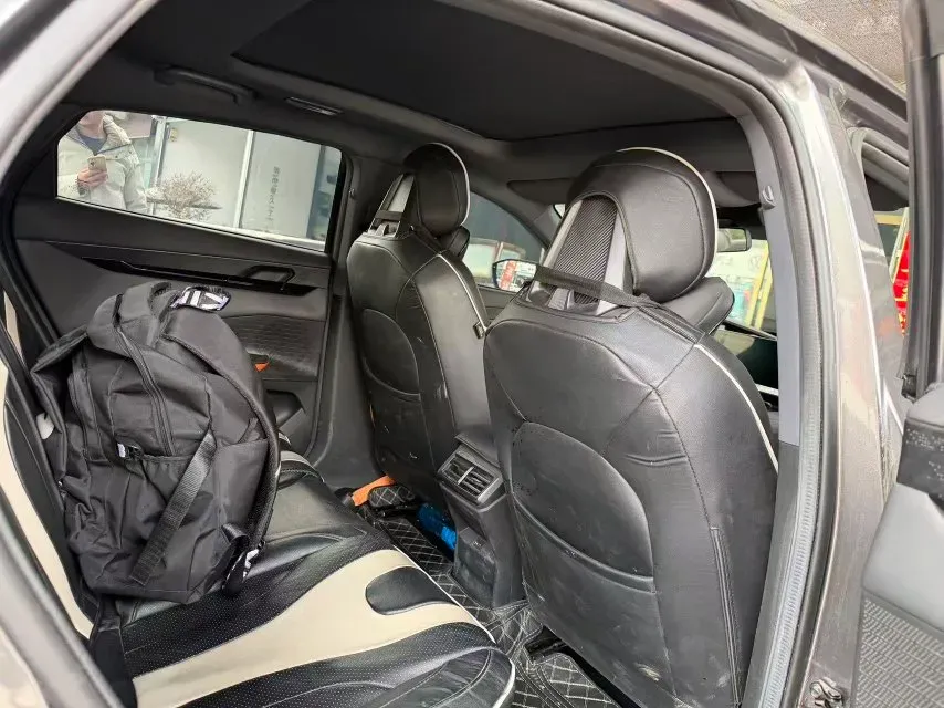 2022 ChangAn UNI-V 1.5T 188HP L4 7DCT,autocango,china used car exporter,china ev exporter,chinese used car exporter,chinese used ev exporter