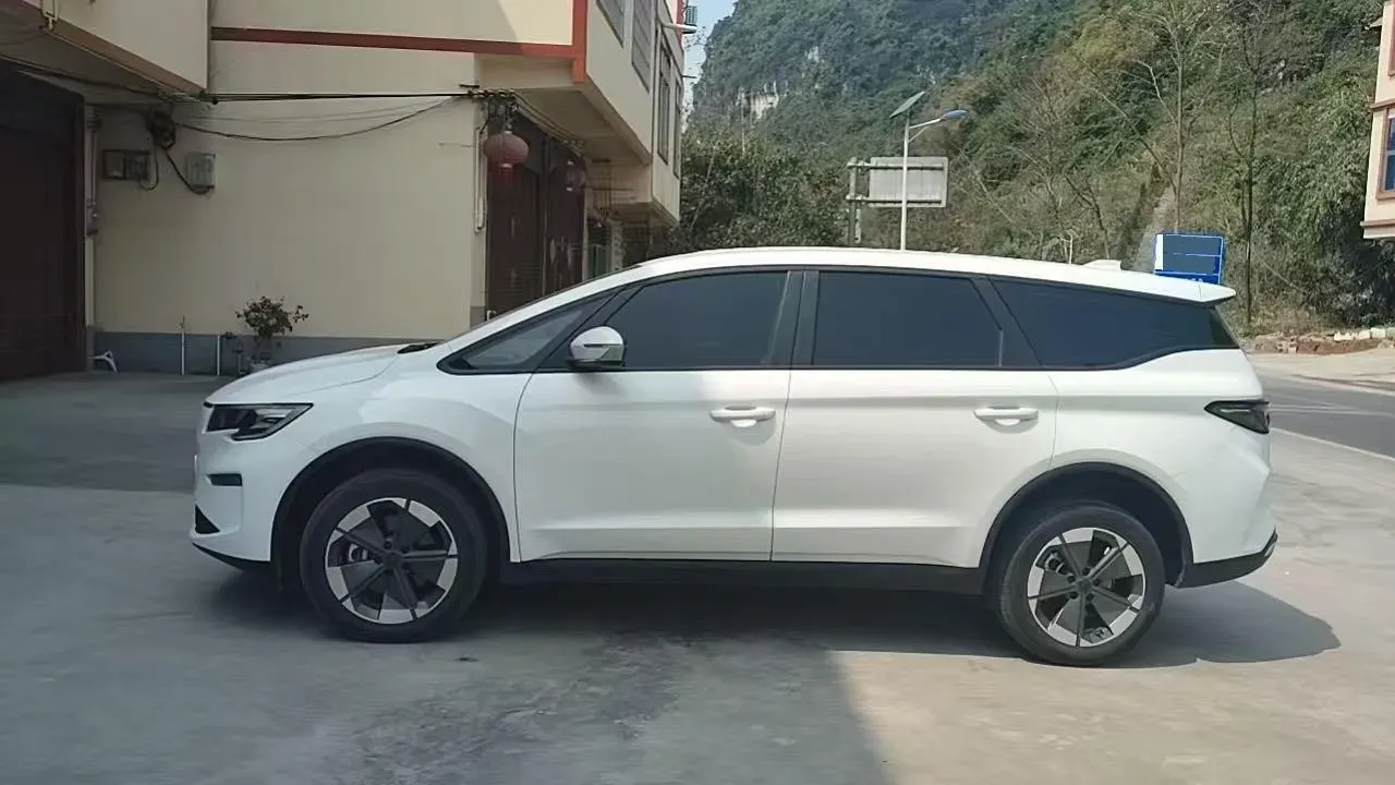 2025 Livan 8 BEV 68.03KWH,autocango,china used car exporter,china ev exporter,chinese used car exporter,chinese used ev exporter