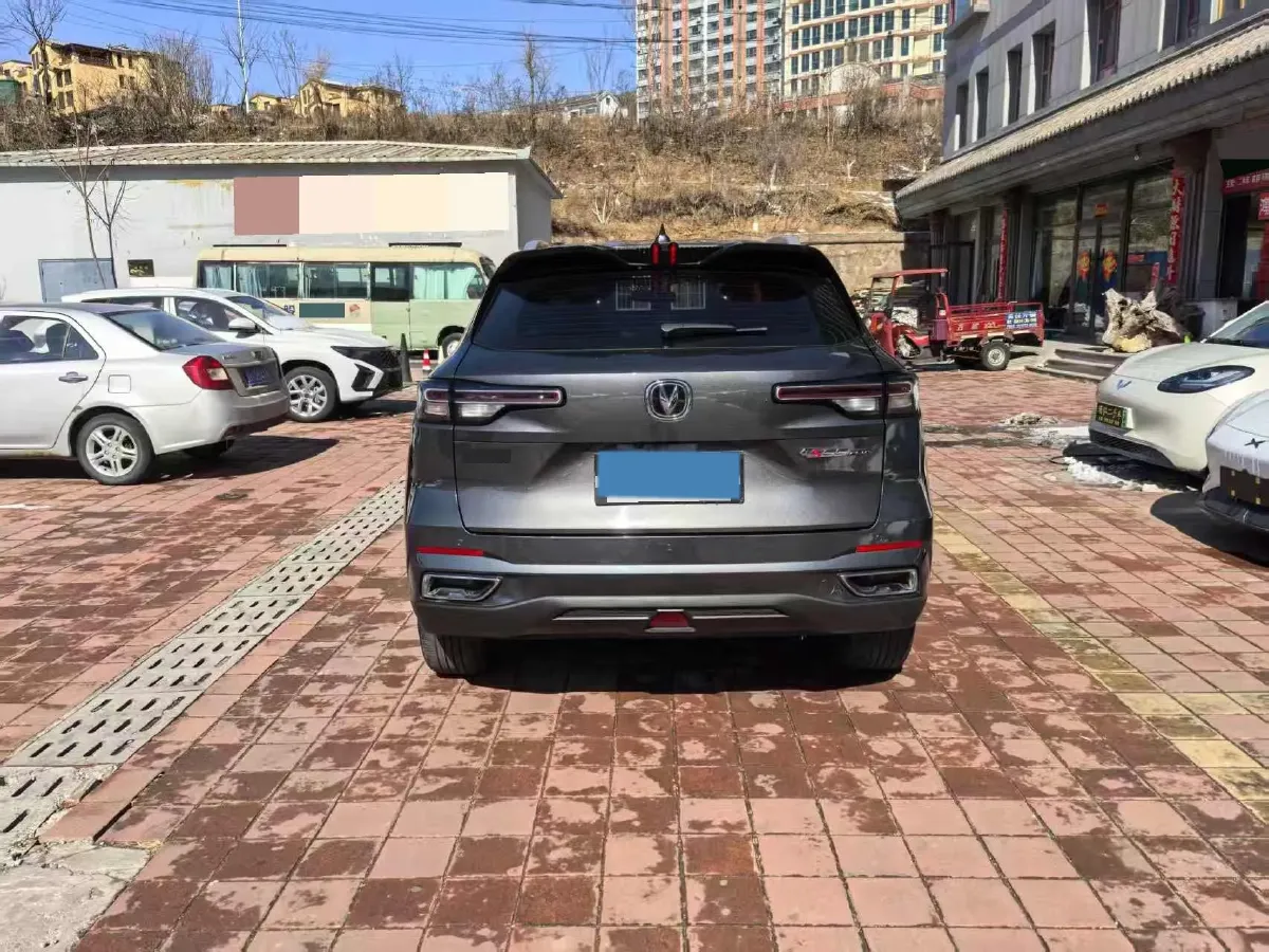 2022 ChangAn Oshan X7 Plus 1.5T 188HP L4 7DCT,autocango,china used car exporter,china ev exporter,chinese used car exporter,chinese used ev exporter