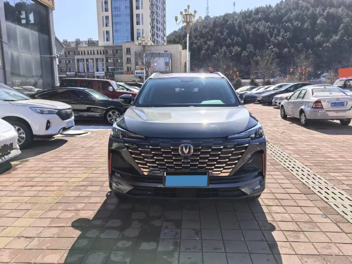 2022 ChangAn Oshan X7 Plus 1.5T 188HP L4 7DCT,autocango,china used car exporter,china ev exporter,chinese used car exporter,chinese used ev exporter