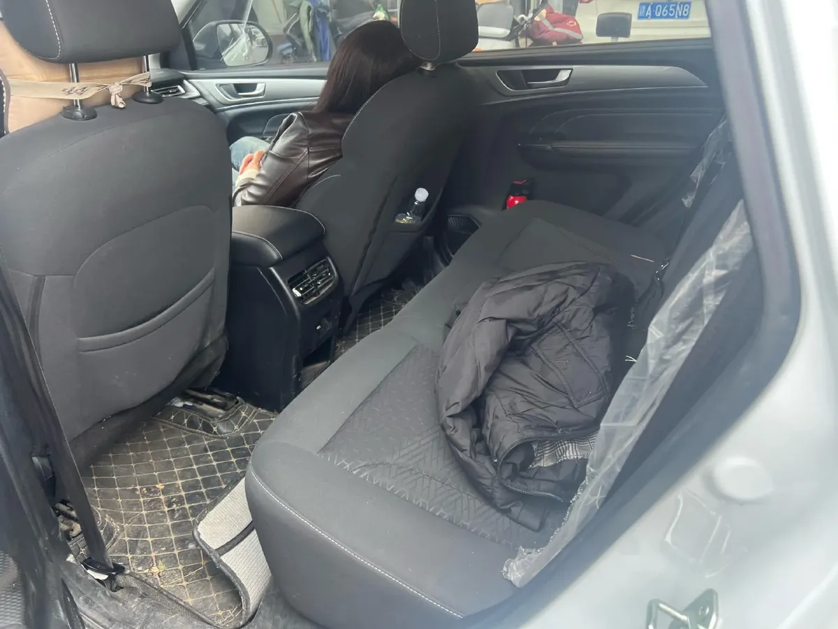 2023 Haval M6 1.5T 150HP L4 6MT,autocango,china used car exporter,china ev exporter,chinese used car exporter,chinese used ev exporter