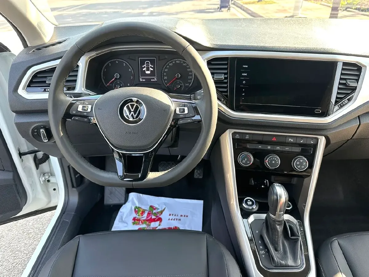 2021 Volkswagen T-Roc 1.4T 150HP L4 7DCT,autocango,china used car exporter,china ev exporter,chinese used car exporter,chinese used ev exporter