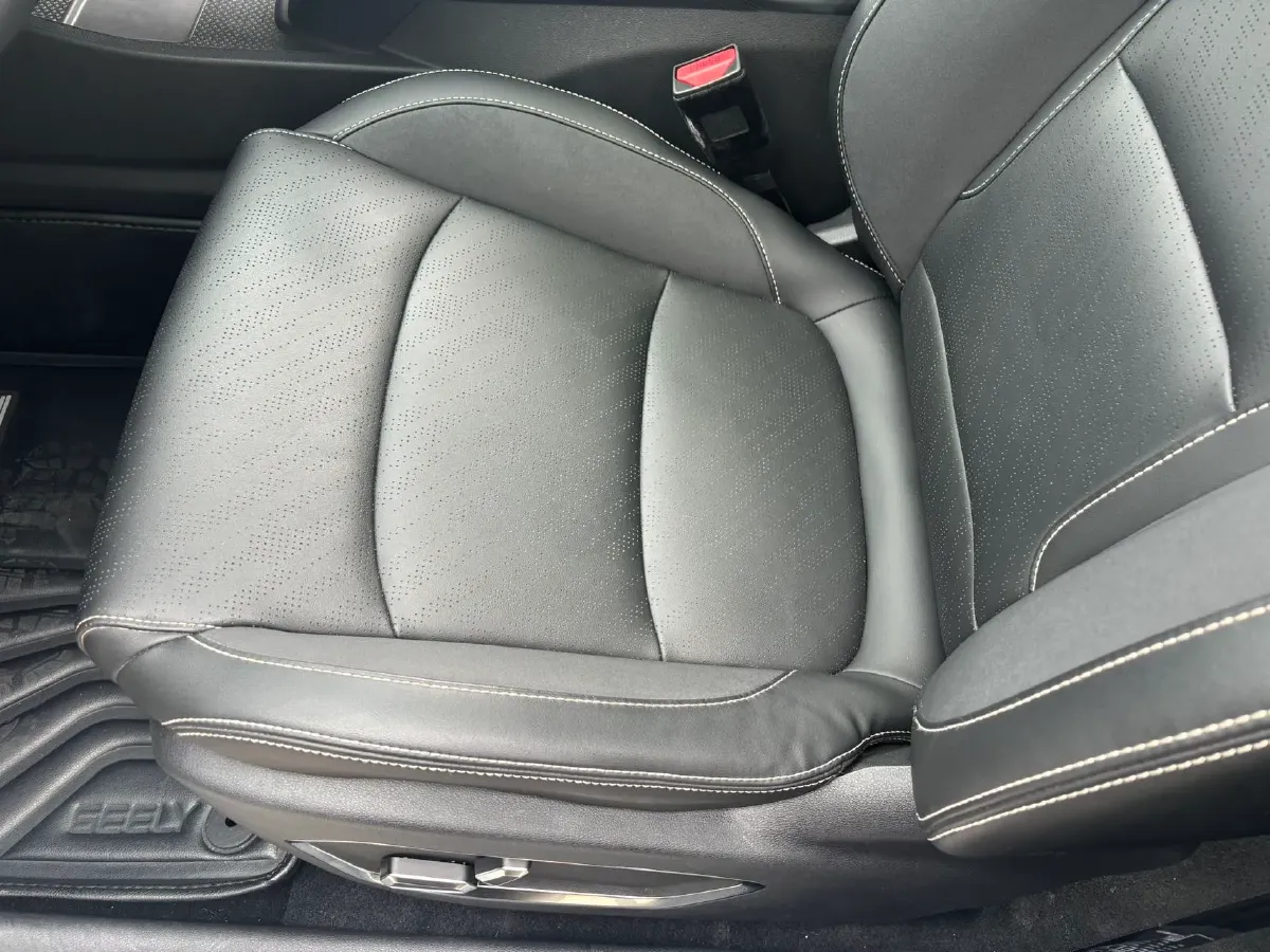 2022 Geely Azkarra 1.8T 184HP L4 7DCT,autocango,china used car exporter,china ev exporter,chinese used car exporter,chinese used ev exporter