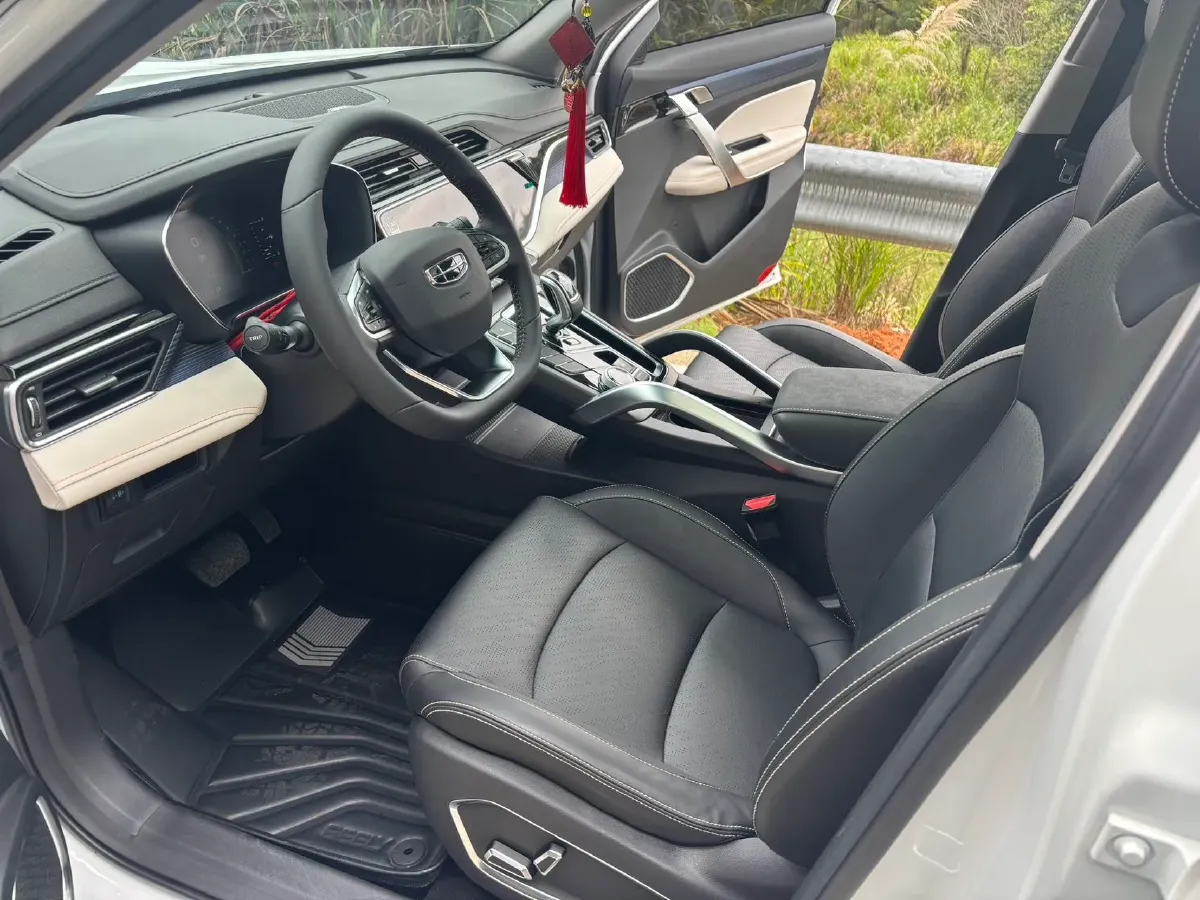 2022 Geely Azkarra 1.8T 184HP L4 7DCT,autocango,china used car exporter,china ev exporter,chinese used car exporter,chinese used ev exporter