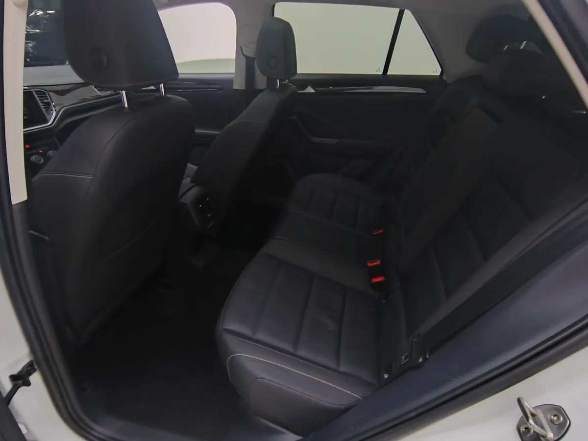 2020 Volkswagen T-Roc 1.4T 150HP L4 7DCT,autocango,china used car exporter,china ev exporter,chinese used car exporter,chinese used ev exporter