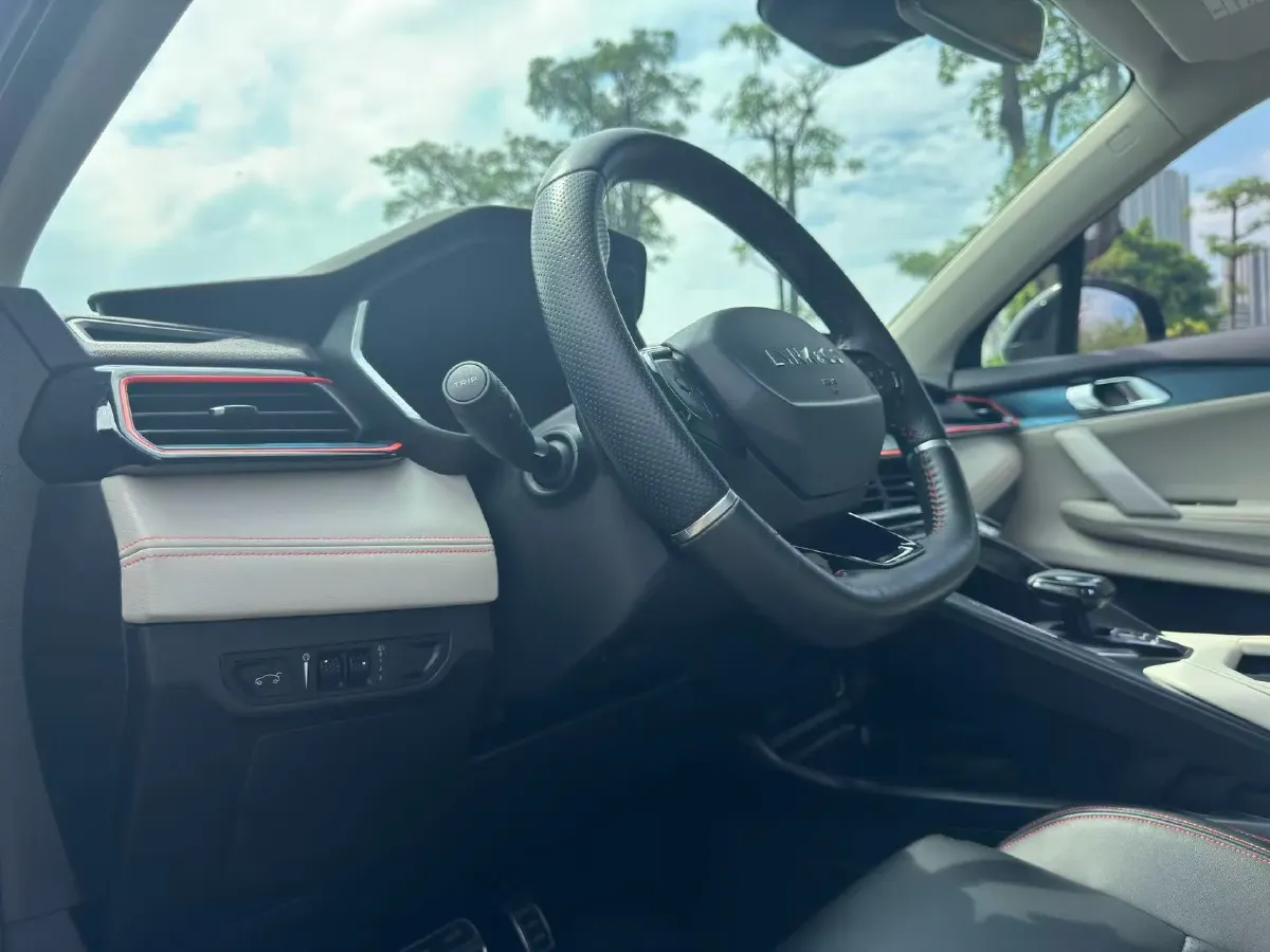 2020 LYNK&CO 06 1.5T 177HP L3 7DCT,autocango,china used car exporter,china ev exporter,chinese used car exporter,chinese used ev exporter