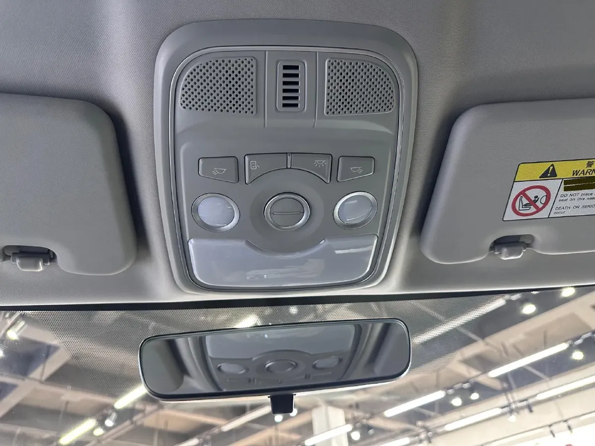 2021 Haval M6 1.5T 150HP L4 7DCT,autocango,china used car exporter,china ev exporter,chinese used car exporter,chinese used ev exporter