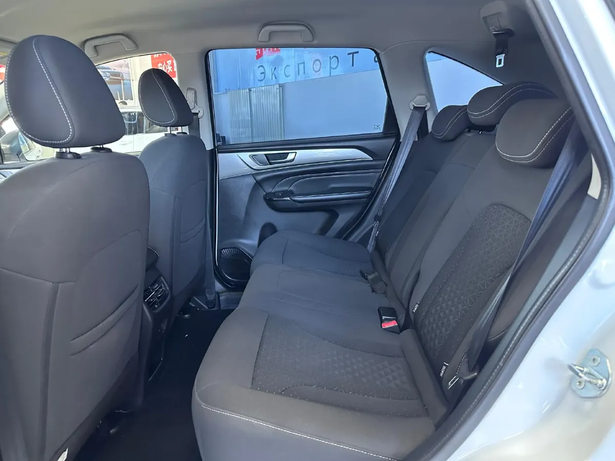 2021 Haval M6 1.5T 150HP L4 7DCT,autocango,china used car exporter,china ev exporter,chinese used car exporter,chinese used ev exporter