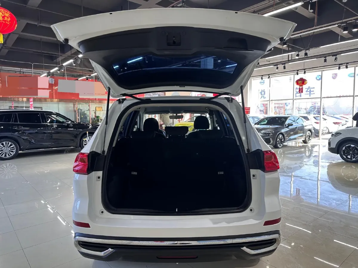 2021 Haval M6 1.5T 150HP L4 7DCT,autocango,china used car exporter,china ev exporter,chinese used car exporter,chinese used ev exporter