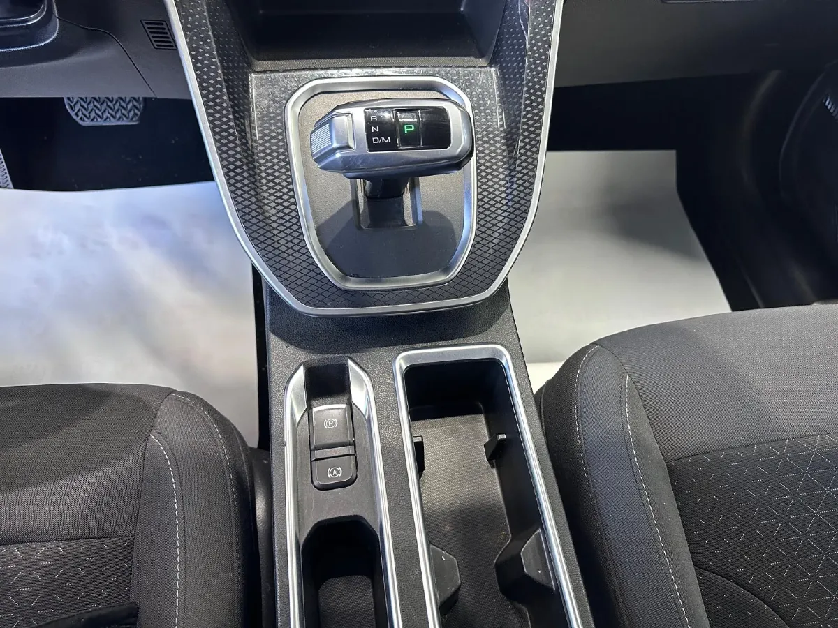 2021 Haval M6 1.5T 150HP L4 7DCT,autocango,china used car exporter,china ev exporter,chinese used car exporter,chinese used ev exporter