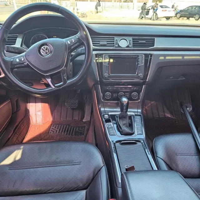 2017 Volkswagen Passat 1.8T 180HP L4 7DCT,autocango,china used car exporter,china ev exporter,chinese used car exporter,chinese used ev exporter