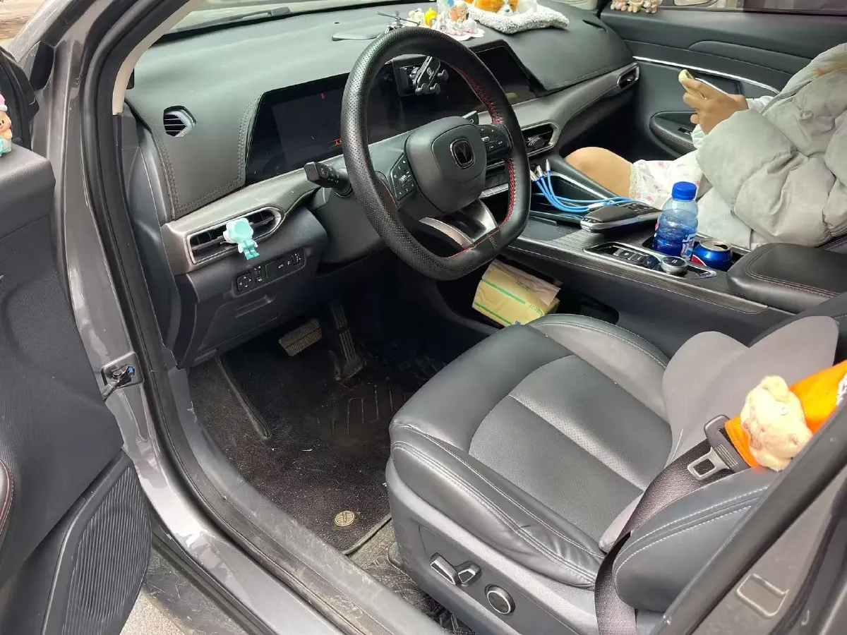 2020 ChangAn UNI-T 1.5T 180HP L4 7DCT,autocango,china used car exporter,china ev exporter,chinese used car exporter,chinese used ev exporter