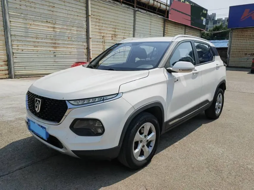 2019 BaoJun 730 1.5L 105HP L4 6MT,autocango,china used car exporter,china ev exporter,chinese used car exporter,chinese used ev exporter