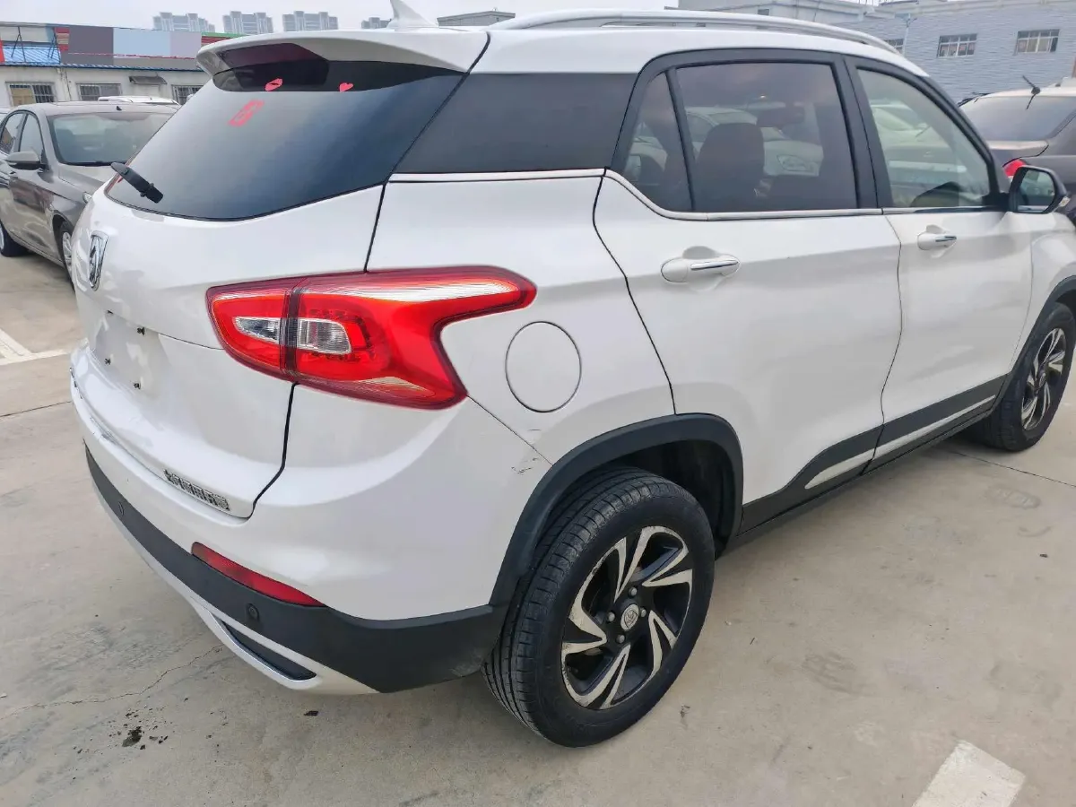 2017 HaiMa S5 Young Edition 1.6L 122HP L4 5MT,autocango,china used car exporter,china ev exporter,chinese used car exporter,chinese used ev exporter