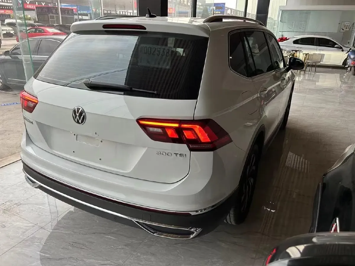 2023 Volkswagen Tiguan L 1.5T 160HP L4 7DCT,autocango,china used car exporter,china ev exporter,chinese used car exporter,chinese used ev exporter