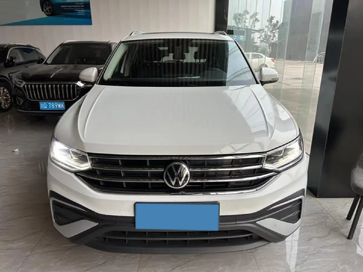 2023 Volkswagen Tiguan L 1.5T 160HP L4 7DCT,autocango,china used car exporter,china ev exporter,chinese used car exporter,chinese used ev exporter