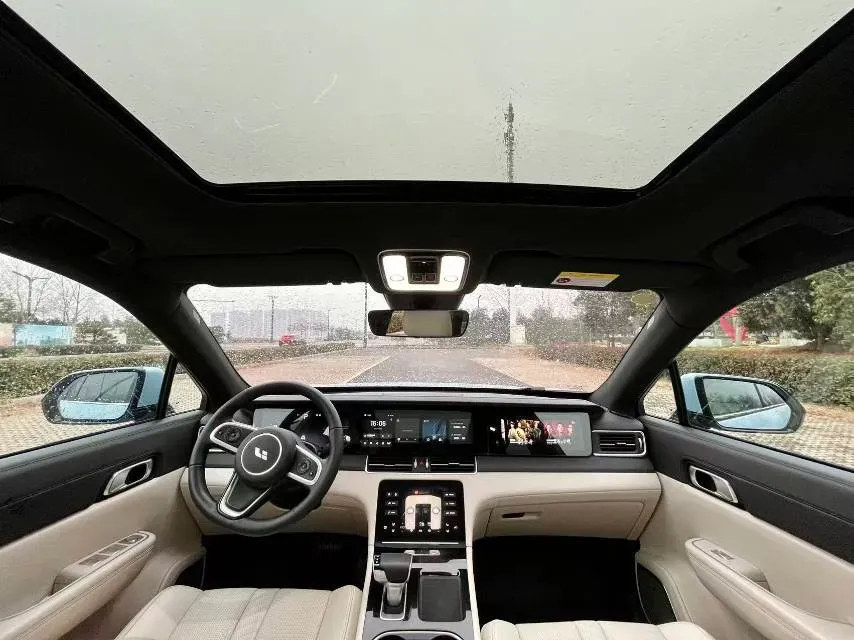 2020 Li ONE Range Extended 131HP REEV 40.5KWH,autocango,china used car exporter,china ev exporter,chinese used car exporter,chinese used ev exporter