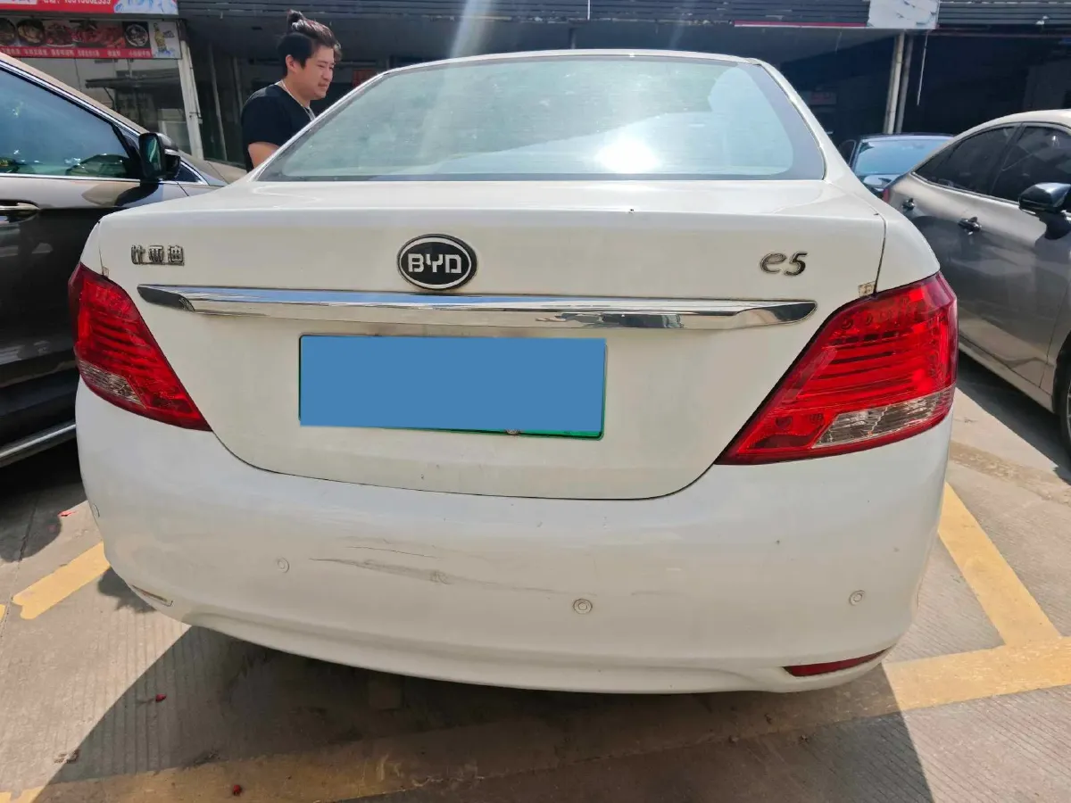 2018 BYD e5 BEV 60.48KWH,autocango,china used car exporter,china ev exporter,chinese used car exporter,chinese used ev exporter